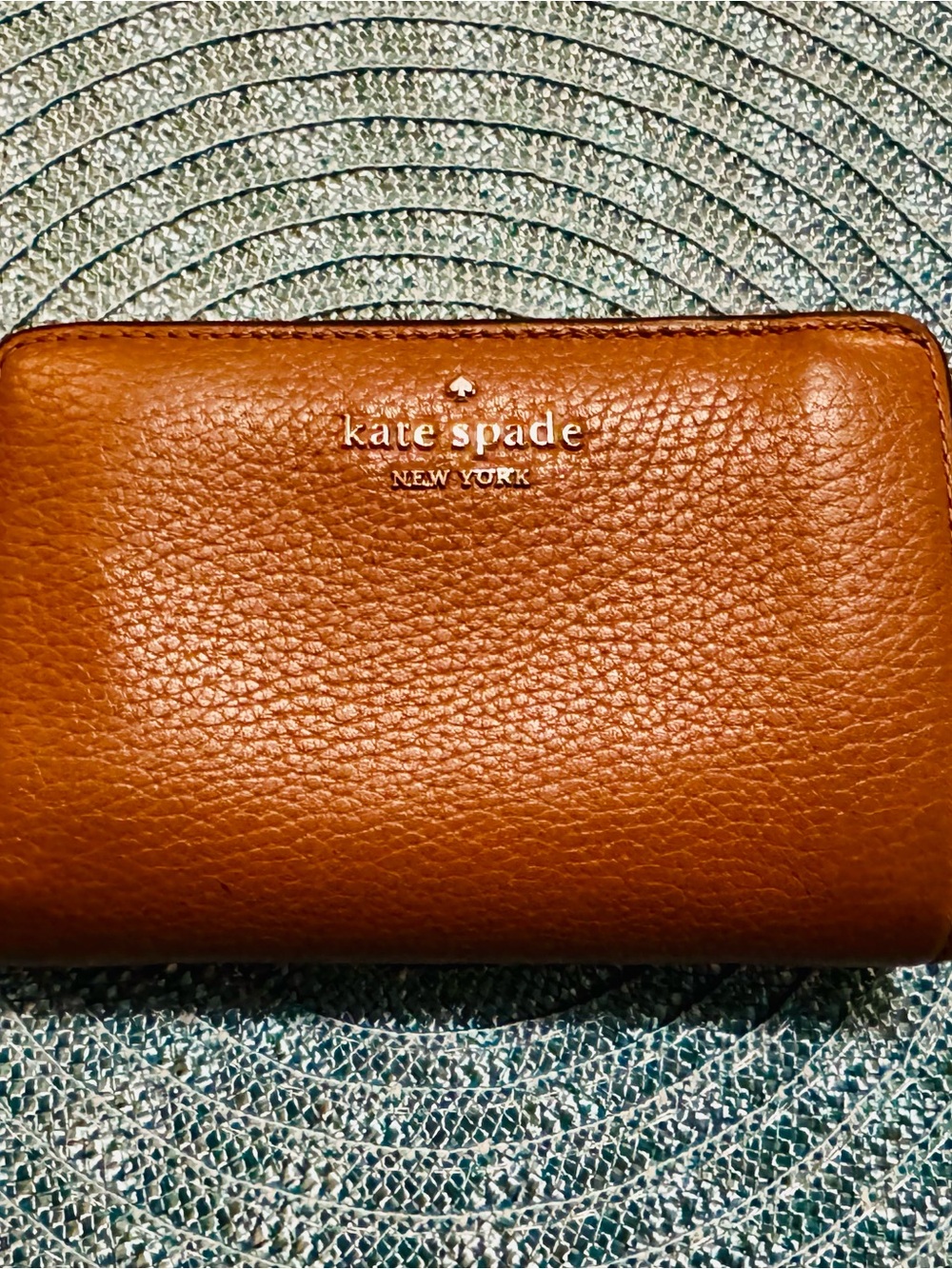 Kate Spade New York ♠️ VINTAGE Pebbled Leather Zip Wallet in Cognac